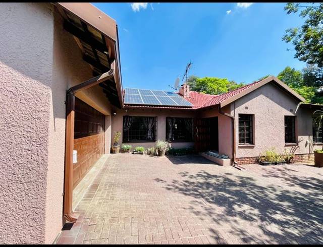 4 BEDROOM HOUSE FOR SALE IN BRACKENHURST